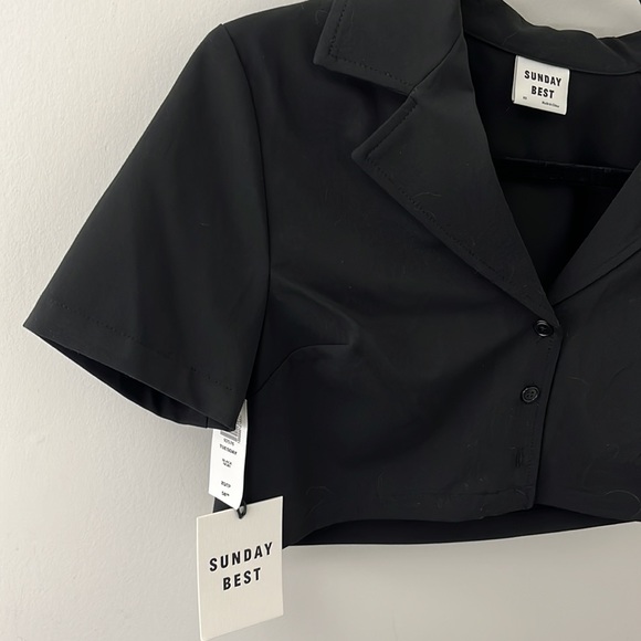 NWT Sunday Best Cropped Button Down - Picture 2 of 3